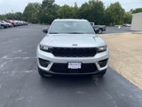 New 2025 Jeep Grand Cherokee Altitude image 2
