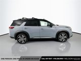 New 2025 Nissan Pathfinder Platinum image 4