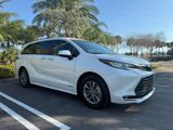 Used 2021 Toyota Sienna XLE image 4