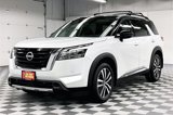 New 2025 Nissan Pathfinder Platinum image 2
