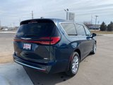 New 2025 Chrysler Pacifica Select image 5