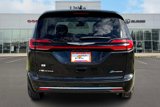 Used 2023 Chrysler Pacifica Limited image 4