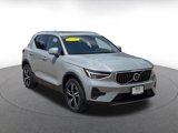 Used 2024 Volvo XC40 B5 Core image 3