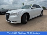 Used 2018 Chrysler 300 Touring L image 2