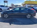 Used 2021 Nissan Altima 2.5 SV image 2