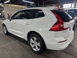 Used 2022 Volvo XC60 B5 Momentum image 2