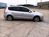 Used 2012 Hyundai Elantra image 2