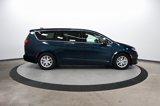 Certified 2023 Chrysler Pacifica Touring-L image 5