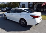 Used 2023 Nissan Altima 2.5 SV w/ SV Premium Package image 3