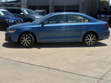 Used 2017 Volkswagen Jetta SE image 2