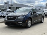 Used 2021 Chrysler Pacifica Touring-L image 2