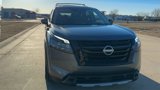 New 2025 Nissan Pathfinder Platinum image 3