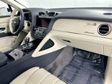 Used 2025 Bentley Bentayga image 2