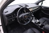 Certified 2024 Porsche Macan image 4