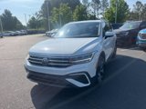 Certified 2024 Volkswagen Tiguan SE w/ Panoramic Sunroof Package image 3