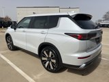 New 2025 Mitsubishi Outlander SE image 3