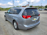 Used 2018 Chrysler Pacifica Touring-L w/ Advanced Safetytec Group image 4