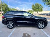 Used 2019 Jeep Grand Cherokee Laredo image 4