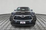Used 2022 Toyota Highlander XLE image 2