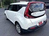 Used 2022 Kia Soul LX image 4