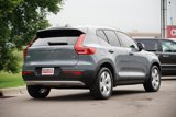 Used 2020 Volvo XC40 T5 Momentum image 3
