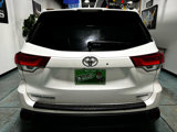 Used 2017 Toyota Highlander FWD V6 image 4