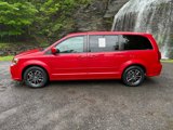 Used 2015 Dodge Grand Caravan SE image 2