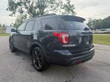 Used 2017 Ford Explorer XLT w/ Equipment Group 202A image 3