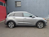 Used 2022 Kia Niro EX image 2