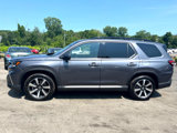 Used 2025 Honda Pilot Touring image 2