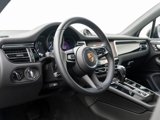 Certified 2024 Porsche Macan image 4