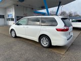 Used 2016 Toyota Sienna XLE image 3