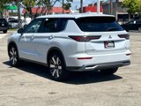 New 2025 Mitsubishi Outlander SE image 4