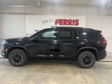 New 2025 Chevrolet Traverse Z71 w/ Driver Confidence Package image 2
