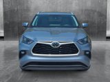 Used 2023 Toyota Highlander XLE image 2
