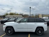 New 2025 Jeep Grand Cherokee Summit image 4