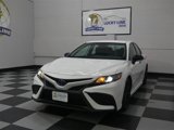 Used 2022 Toyota Camry SE image 4