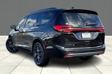 New 2025 Chrysler Pacifica Limited image 3