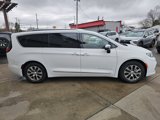 New 2025 Chrysler Pacifica Pinnacle image 4