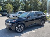 Used 2024 Nissan Rogue SV image 3