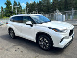 Used 2021 Toyota Highlander XLE image 3