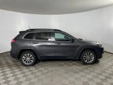 Used 2022 Jeep Cherokee Latitude Lux image 4