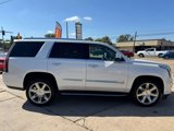Used 2018 Cadillac Escalade Luxury image 3