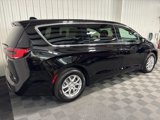 New 2026 Chrysler Pacifica Select image 3