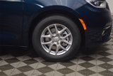 New 2025 Chrysler Pacifica Select image 5