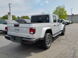 Used 2023 Jeep Gladiator Overland image 3