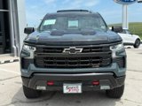 Used 2025 Chevrolet Silverado 1500 LT Trail Boss w/ Convenience Package II image 2