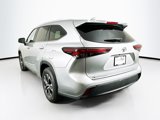 Used 2024 Toyota Highlander XLE image 5