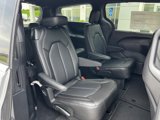 New 2025 Chrysler Pacifica Select image 5