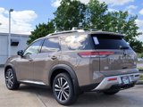 New 2025 Nissan Pathfinder Platinum image 3